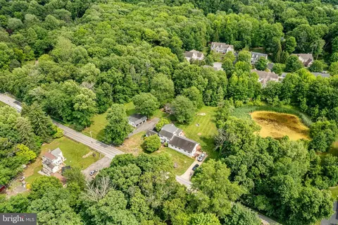 866 Shavertown Rd, Garnet Valley, PA 19060