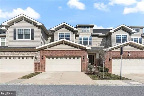 117 Elton Farm Cir, Glen Mills, PA 19342