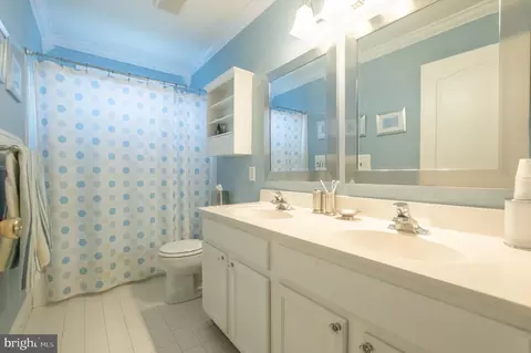 Bath - 4 Marshall Ct, Glen Mills, PA 19342 photo 4 of 5