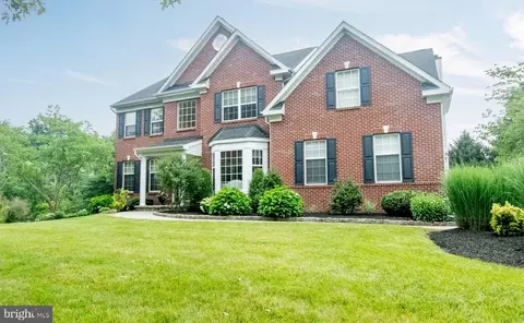 4 Marshall Ct, Glen Mills, PA 19342