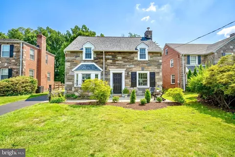 2842 Haverford Rd, Ardmore, PA 19003