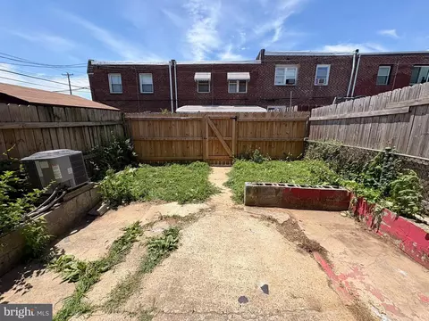 Exterior - 1402 Cosgrove St, Marcus Hook, PA 19061 photo 2 of 2