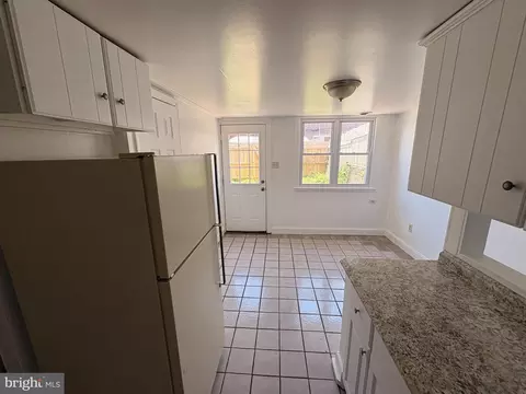 Entry Way - 1402 Cosgrove St, Marcus Hook, PA 19061 photo 2 of 5
