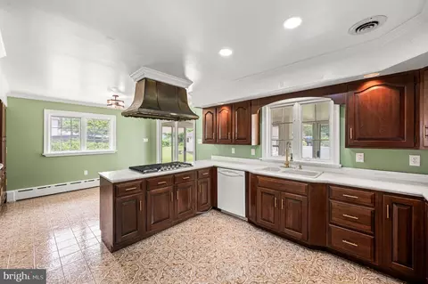 Kitchen - 233 S Fairview Ave, Darby, PA 19082 photo 1 of 5