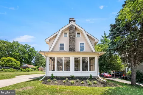 233 S Fairview Ave, Darby, PA 19082