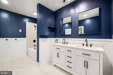 Bath - 233 S Fairview Ave, Darby, PA 19082 photo 1 of 2