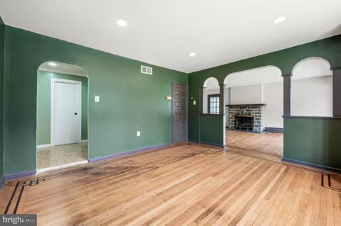 Living - 233 S Fairview Ave, Darby, PA 19082 photo 8 of 8