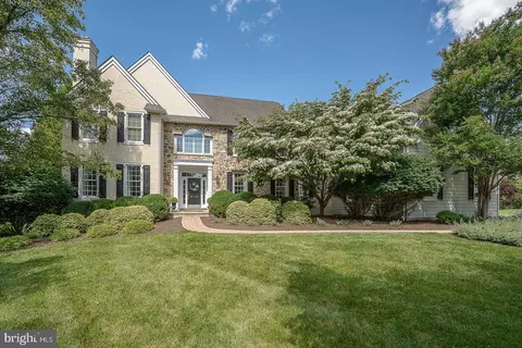 121 Spring Tree Dr, Newtown Square, PA 19073
