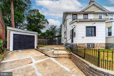 552 Larchwood Ave, Darby, PA 19082