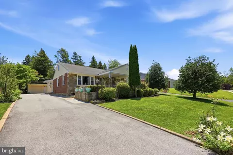 49 James Rd, Broomall, PA 19008