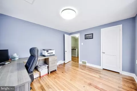 Entry Way - 38 Wayne Ave, Springfield, PA 19064 photo 3 of 3