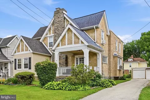 200 W Plumstead Ave, Lansdowne, PA 19050