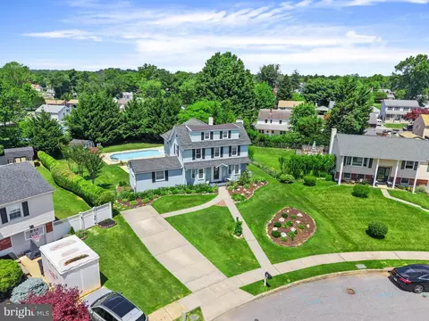 17 Tansey Dr, Chichester, PA 19014