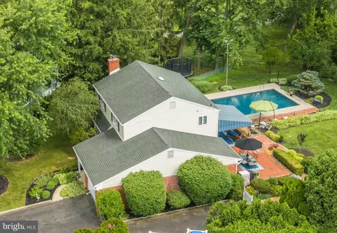 217 Hemlock Ln, Springfield, PA 19064