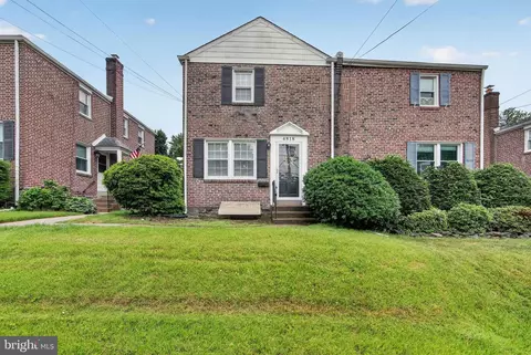4818 Woodland Ave, Drexel Hill, PA 19026