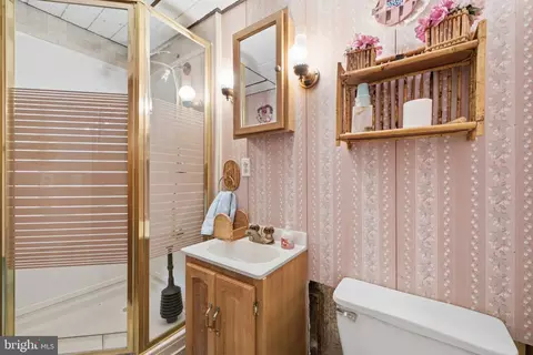Bath - 1946 Bergdoll, Boothwyn, PA 19061 photo 5 of 5