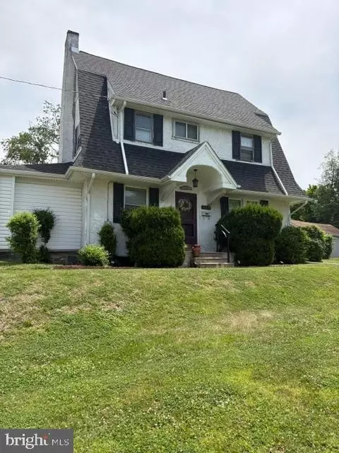 419 Kenmore Rd, Havertown, PA 19083