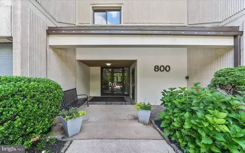 800 Avondale Rd #2K, Wallingford, PA 19086