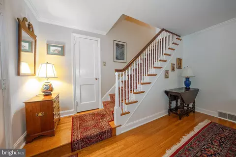 Entry Way - 525 W Beechtree Ln, Wayne, PA 19087 photo 2 of 5