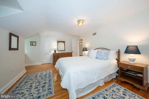 Bedroom - 525 W Beechtree Ln, Wayne, PA 19087 photo 3 of 7