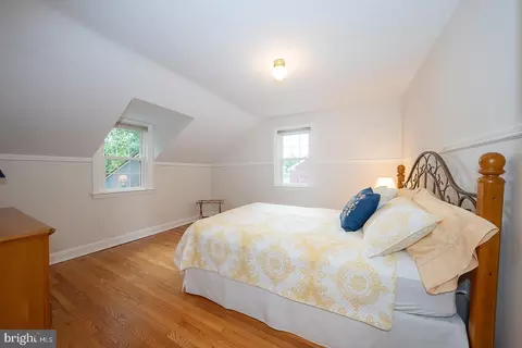 Bedroom - 525 W Beechtree Ln, Wayne, PA 19087 photo 4 of 7