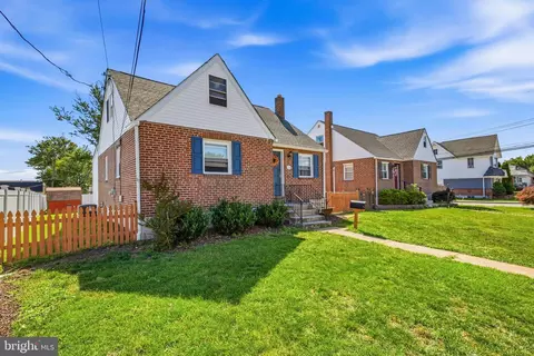 123 Folsom Ave, Folsom, PA 19033