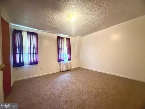 Bedroom - 549 Littlecroft Rd, Darby, PA 19082 photo 2 of 3