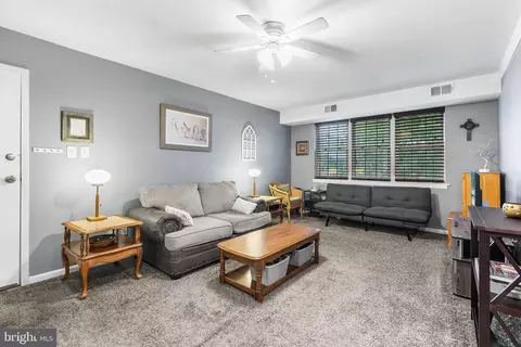 Living - 800 South Ave #B-11, Secane, PA 19018 photo 1 of 1