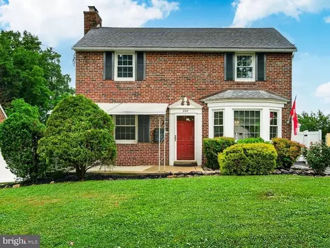 208 Stanton Rd, Havertown, PA 19083