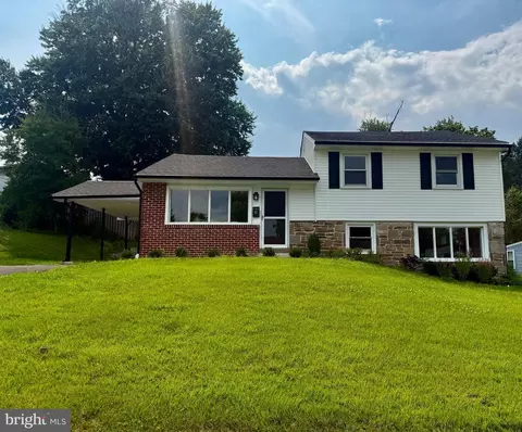 41 Dorset Dr, Broomall, PA 19008