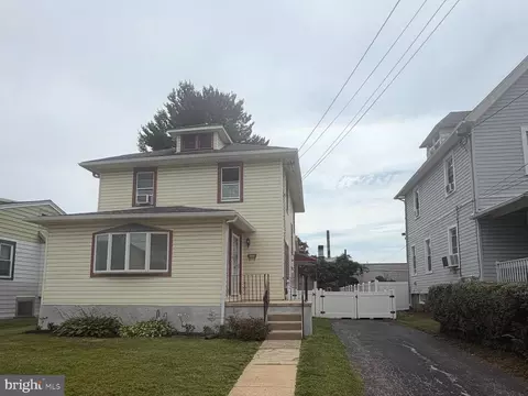 121 N Scott Ave, Glenolden, PA 19036