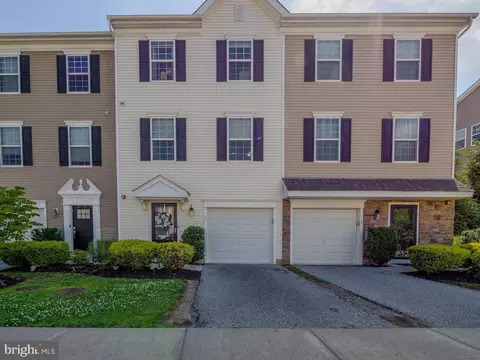 14 Faraday Ct, Morton, PA 19070