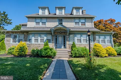 4401 Cedar Ln, Drexel Hill, PA 19026