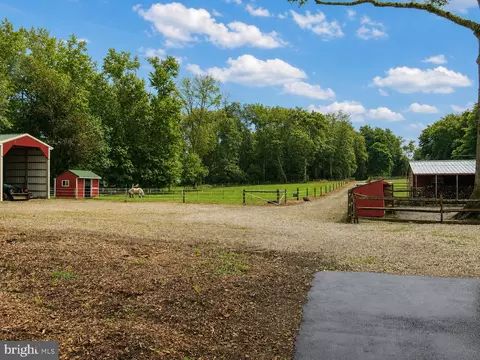 1819 Larkin Rd, Boothwyn, PA 19061 photo 3