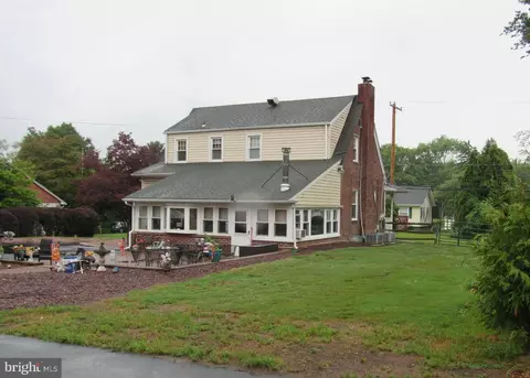 1819 Larkin Rd, Boothwyn, PA 19061 photo 2