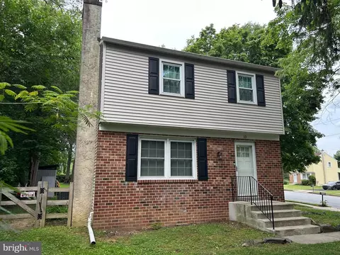 13 Kathleen Dr, Upper Chichester, PA 19014
