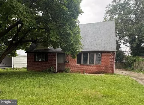 846 Bobwhite Ln, Secane, PA 19018