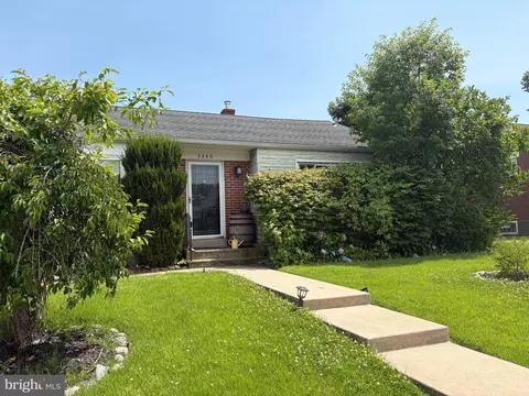 2240 Theresa Ave, Morton, PA 19070
