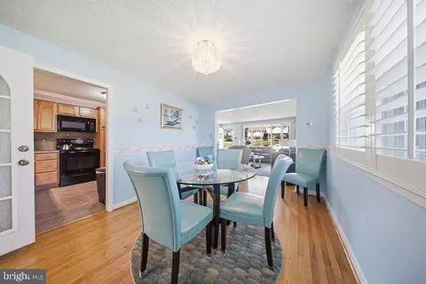 Dining - 855 Rhoads Dr, Springfield, PA 19064 photo 1 of 2