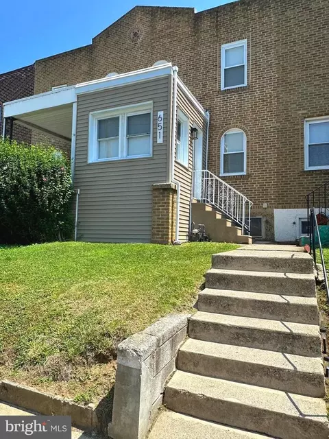 651 Copley Rd, Darby, PA 19082