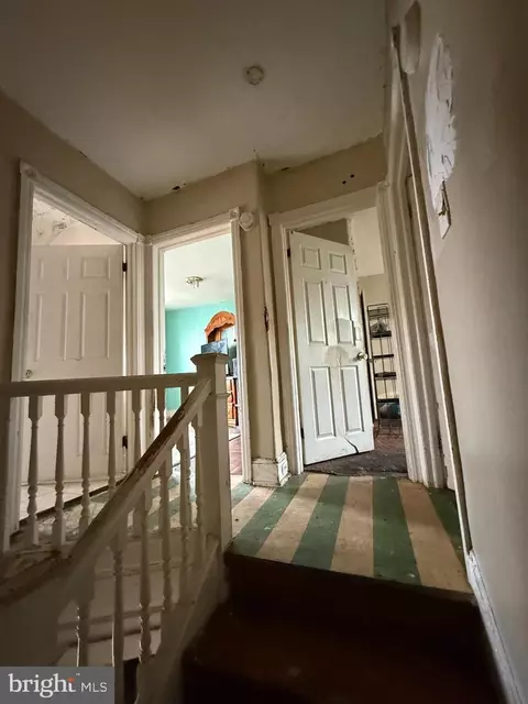 Entry Way - 13 Walnut St, Marcus Hook, PA 19061 photo 4 of 4