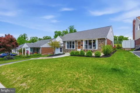 1435 Windsor Park Ln, Havertown, PA 19083