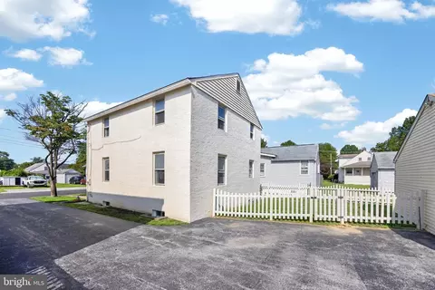Exterior - 215 Ash Rd, Wallingford, PA 19086 photo 5 of 5