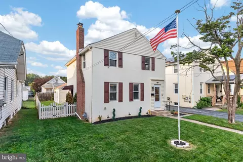 Exterior - 215 Ash Rd, Wallingford, PA 19086 photo 2 of 5