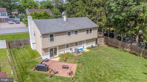 View/Area - 697 Cherry Tree Rd, Chichester, PA 19014 photo 13 of 15