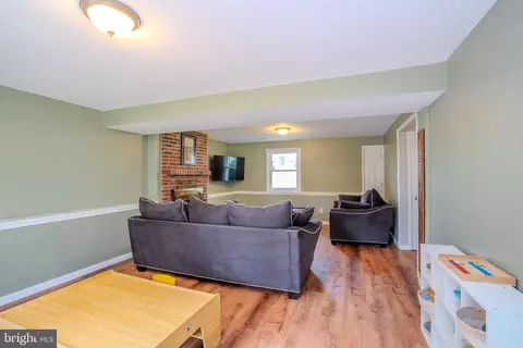 Living - 697 Cherry Tree Rd, Chichester, PA 19014 photo 9 of 9