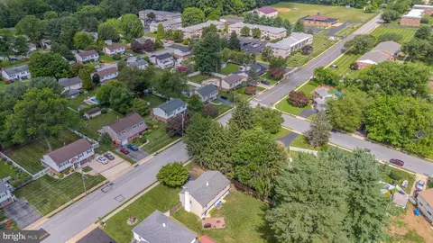 View/Area - 697 Cherry Tree Rd, Chichester, PA 19014 photo 4 of 15