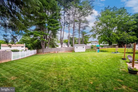 Exterior - 697 Cherry Tree Rd, Chichester, PA 19014 photo 10 of 10