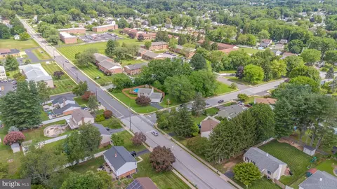 View/Area - 697 Cherry Tree Rd, Chichester, PA 19014 photo 7 of 15