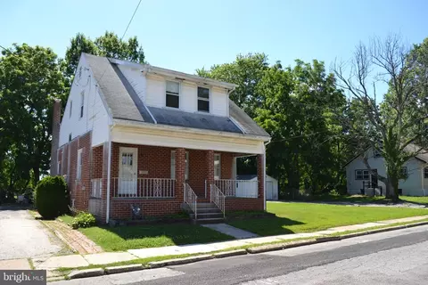 530 Pershing Ave, Collingdale, PA 19023
